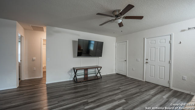 Image 5 of 24 For 12923 Links Bch