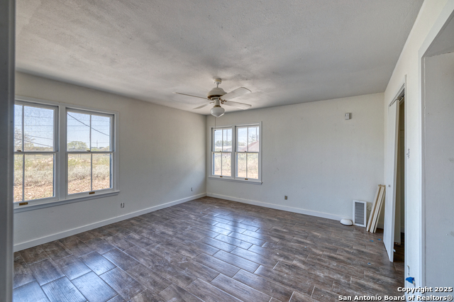 Image 18 of 24 For 1012 4th St N