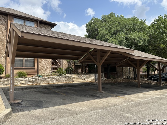 Image 16 of 24 For 10955 Wurzbach  203