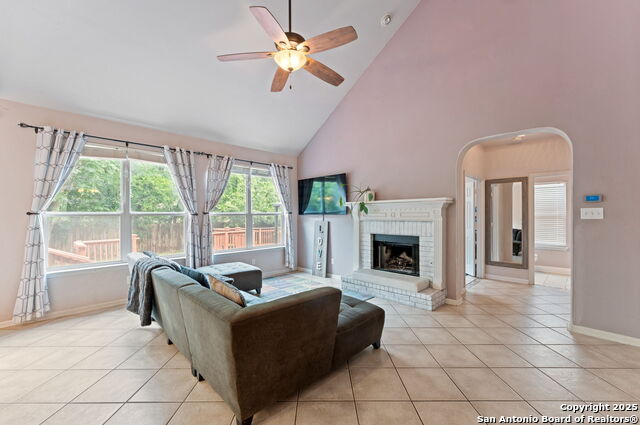 Image 14 of 33 For 8418 Branch Hollow