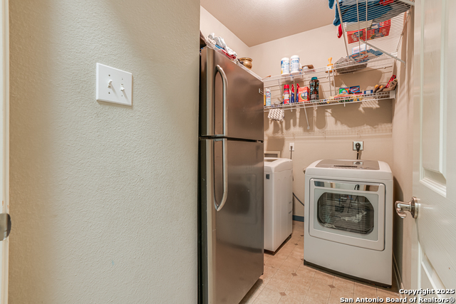 Image 26 of 45 For 8742 Stoney Brook
