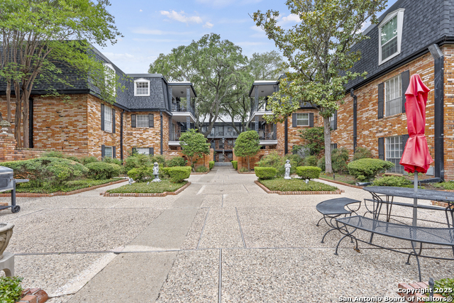 Image 12 of 13 For 8401 New Braunfels N 201