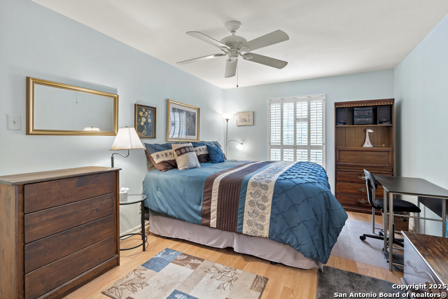 Image 7 of 13 For 8401 New Braunfels N 201