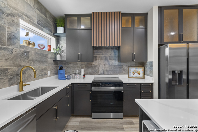 Listing photo id 2 for 134 Lachapelle E