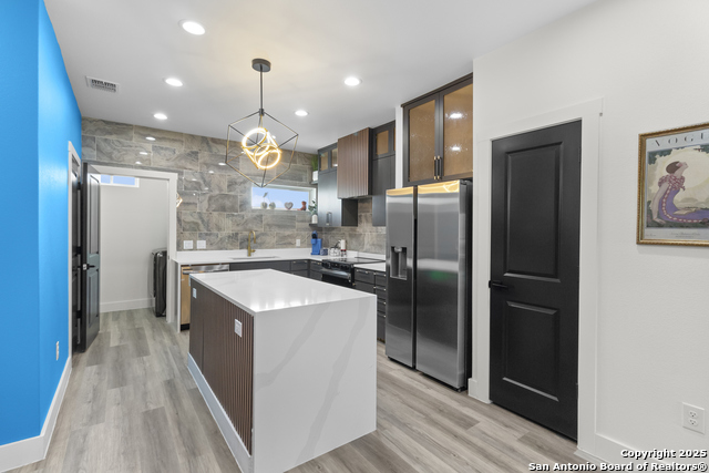 Listing photo id 3 for 134 Lachapelle E