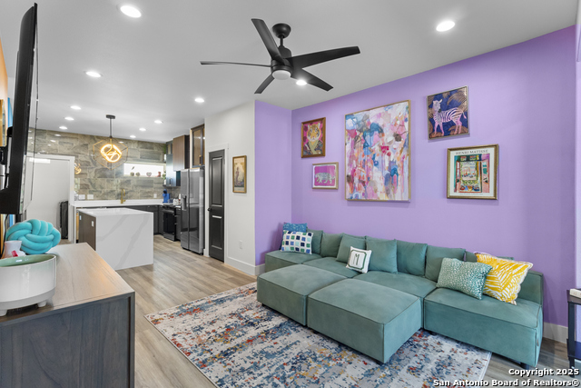 Listing photo id 5 for 134 Lachapelle E