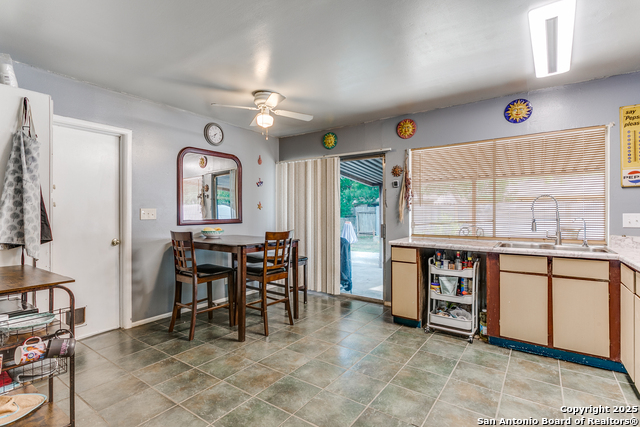 Image 10 of 25 For 6835 Spring Hurst