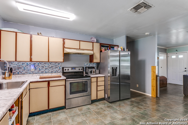 Image 12 of 25 For 6835 Spring Hurst