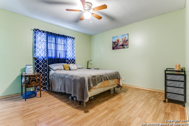 Image 17 of 25 For 6835 Spring Hurst
