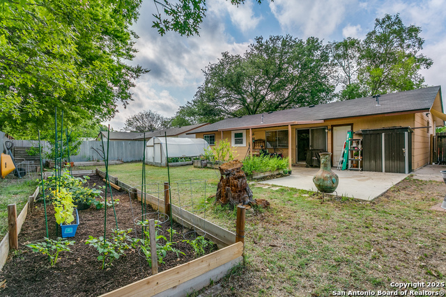 Image 22 of 25 For 6835 Spring Hurst