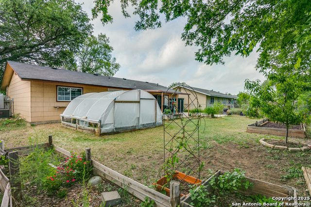 Image 23 of 25 For 6835 Spring Hurst