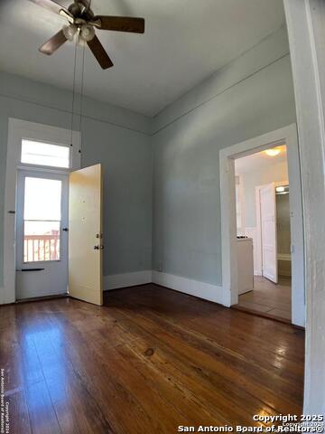 Image 18 of 26 For 203 Devine St