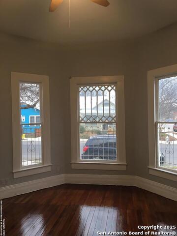 Image 3 of 26 For 203 Devine St