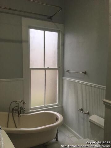 Image 6 of 26 For 203 Devine St