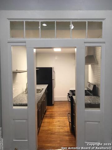Image 7 of 26 For 203 Devine St