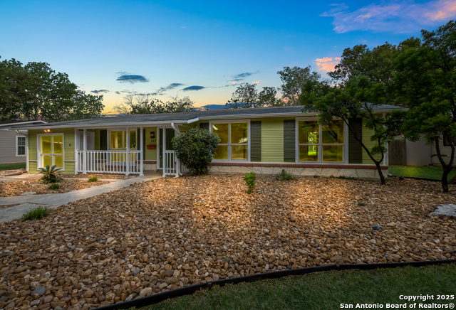 Image 5 of 34 For 147 Brees Blvd