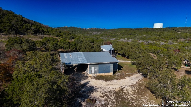 Listing photo id 2 for 7909 Heuermann