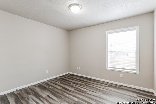 Image 9 of 21 For 607 Lovera  
