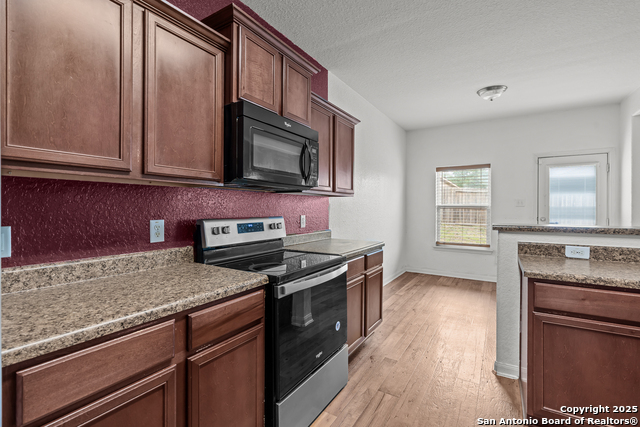 Image 19 of 33 For 6111 Pleasant Mdw