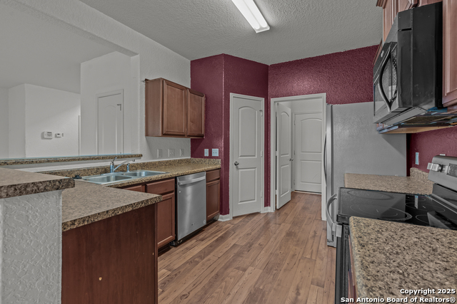 Image 21 of 33 For 6111 Pleasant Mdw