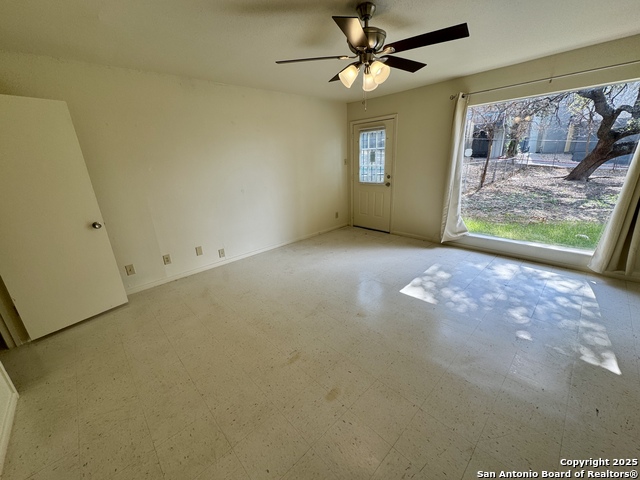 Image 18 of 25 For 6606 Southpoint St  1