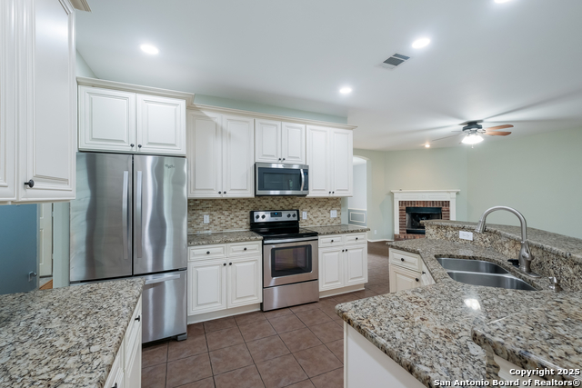 Image 10 of 29 For 327 Willow Grove Dr