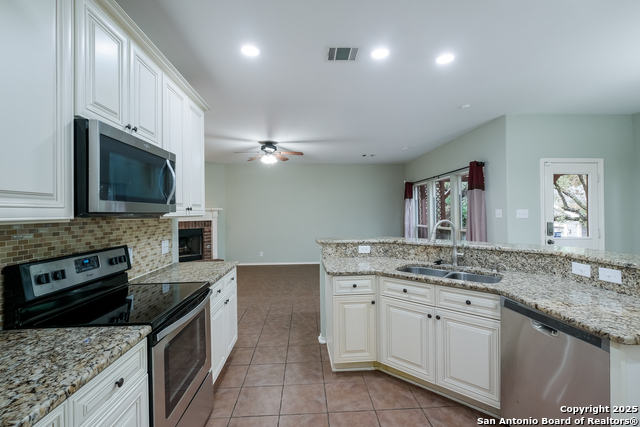 Image 11 of 29 For 327 Willow Grove Dr