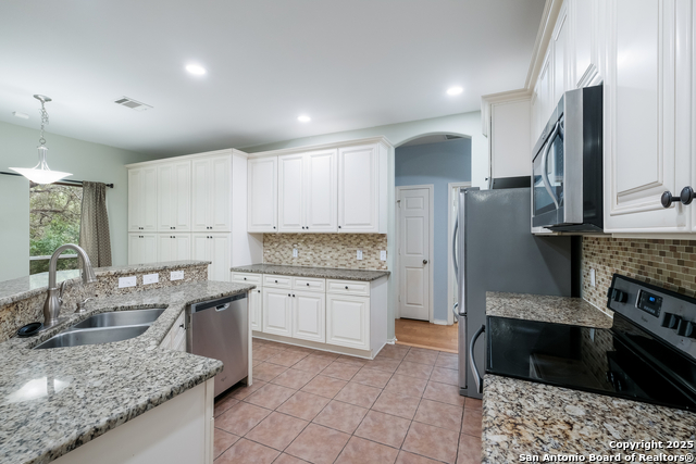 Image 9 of 29 For 327 Willow Grove Dr