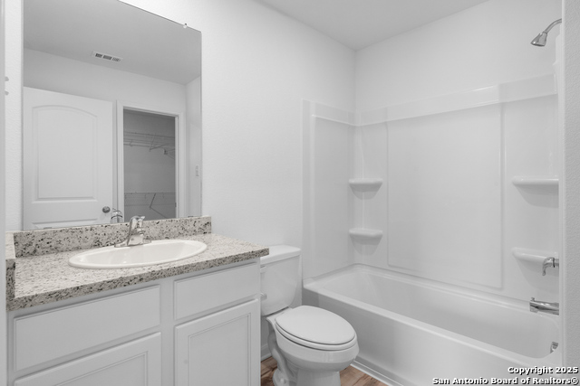 Listing photo id 12 for 11463 Blue Heron Haven
