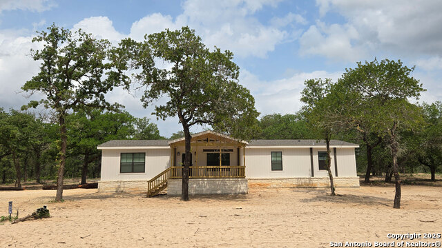 Listing photo id 2 for 148 Syrah St