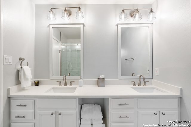 Listing photo id 14 for 5214 Valley Oak