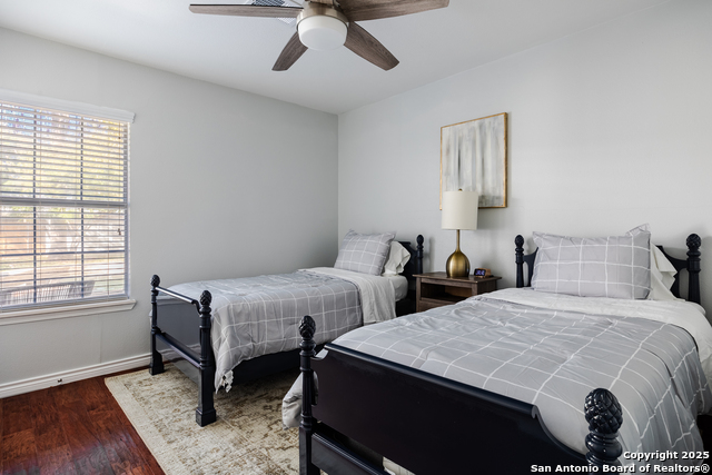 Listing photo id 16 for 5214 Valley Oak