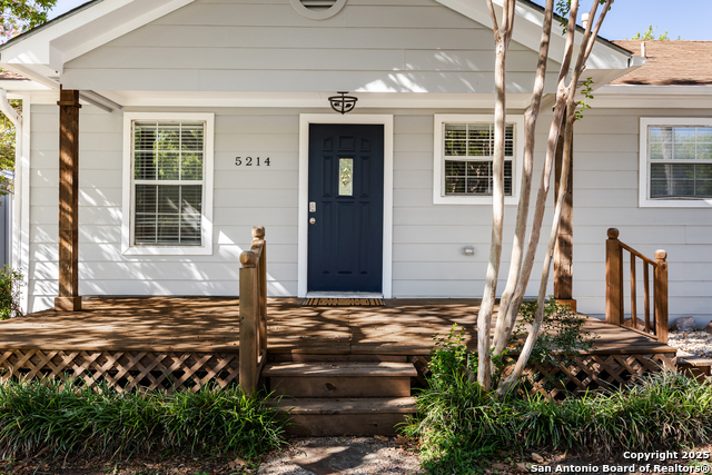Listing photo id 0 for 5214 Valley Oak
