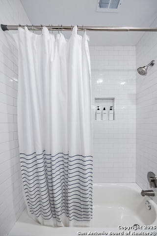 Listing photo id 19 for 5214 Valley Oak