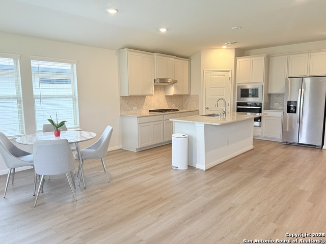 Image 4 of 17 For 16926 Blaise Terrace