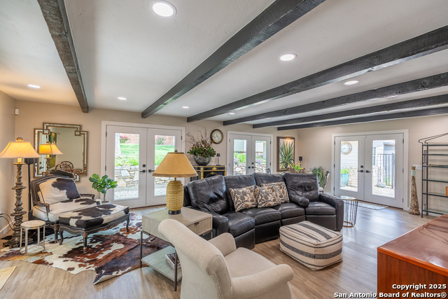 Listing photo id 8 for 122 West Ln  