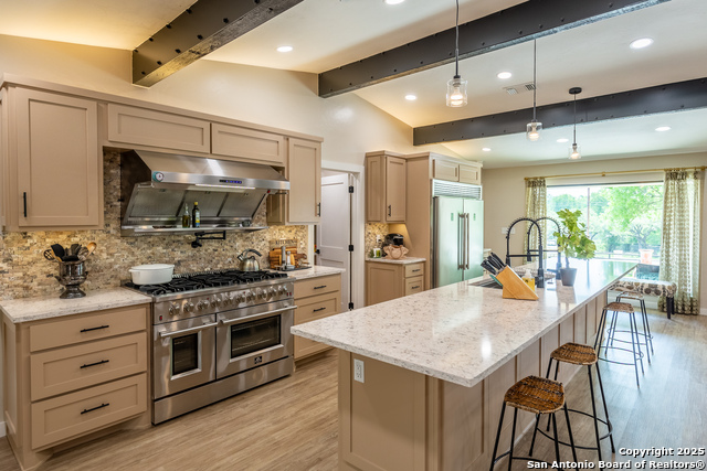 Listing photo id 11 for 122 West Ln  