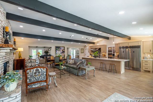 Listing photo id 12 for 122 West Ln  