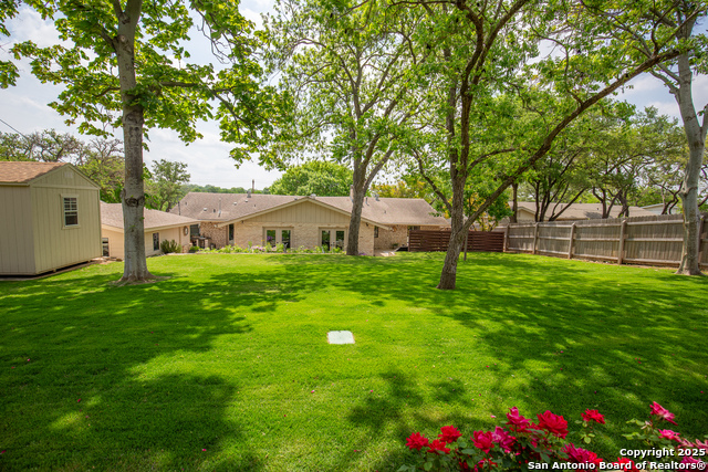 Listing photo id 31 for 122 West Ln  