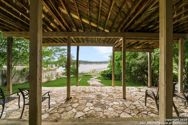 Image 38 of 47 For 1074 Lakebreeze