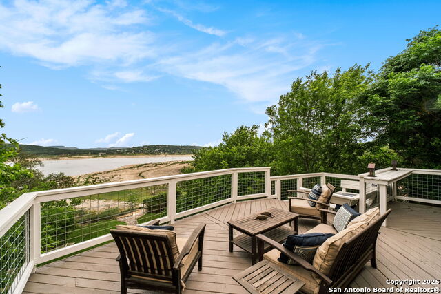 Image 41 of 47 For 1074 Lakebreeze