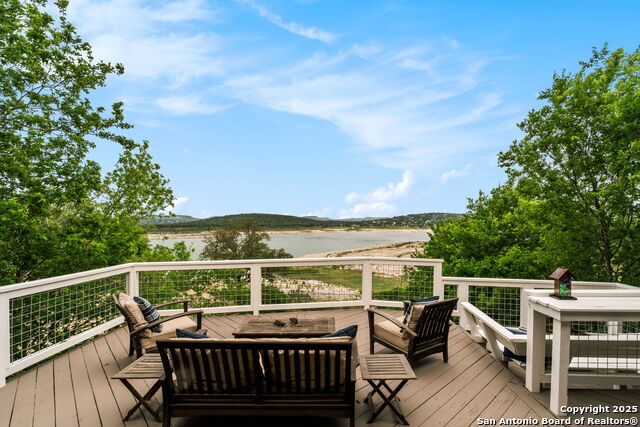 Image 44 of 47 For 1074 Lakebreeze