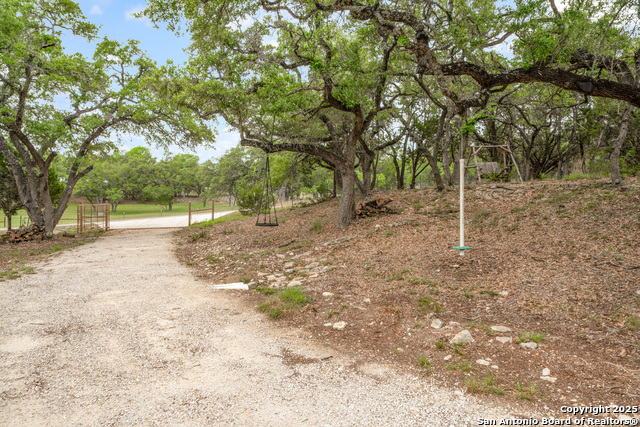 Listing photo id 30 for 200 Buntline