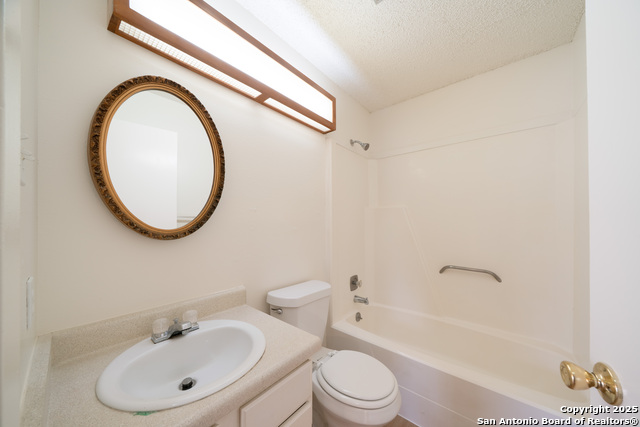 Listing photo id 13 for 7751 Pipers Hill