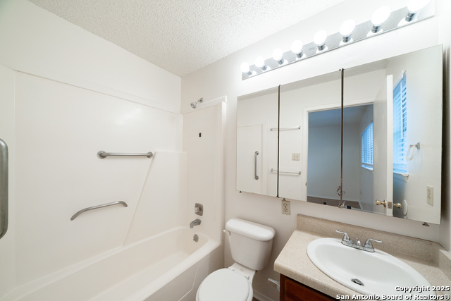 Listing photo id 14 for 7751 Pipers Hill