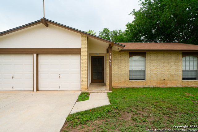 Listing photo id 0 for 7751 Pipers Hill
