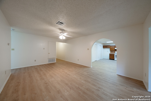 Listing photo id 2 for 7751 Pipers Hill