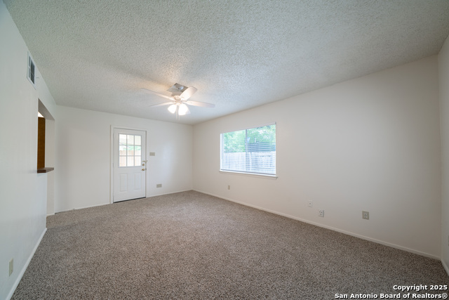 Listing photo id 7 for 7751 Pipers Hill