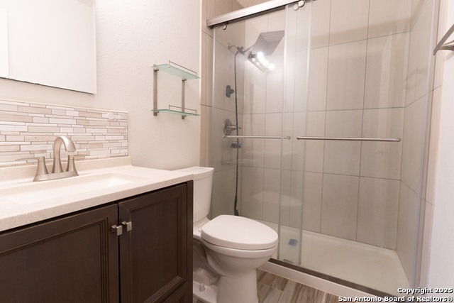 Image 14 of 17 For 13338 Greenstone
