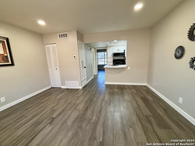 Image 4 of 20 For 1045 Shook Ave  138